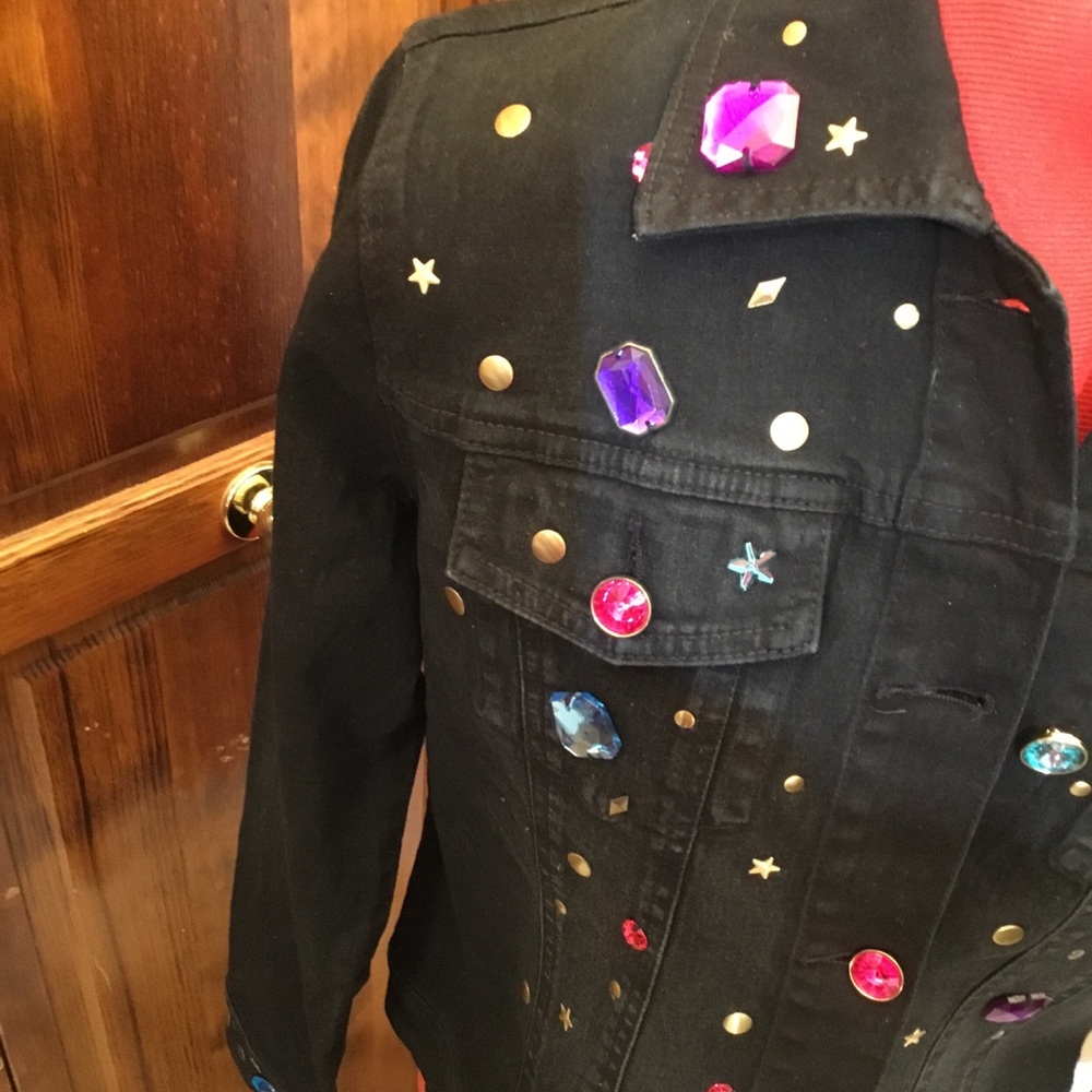 DG2 jean jacket, size S, NWT, stone & stud embellishments front & cuffs, - Picture 3 of 5